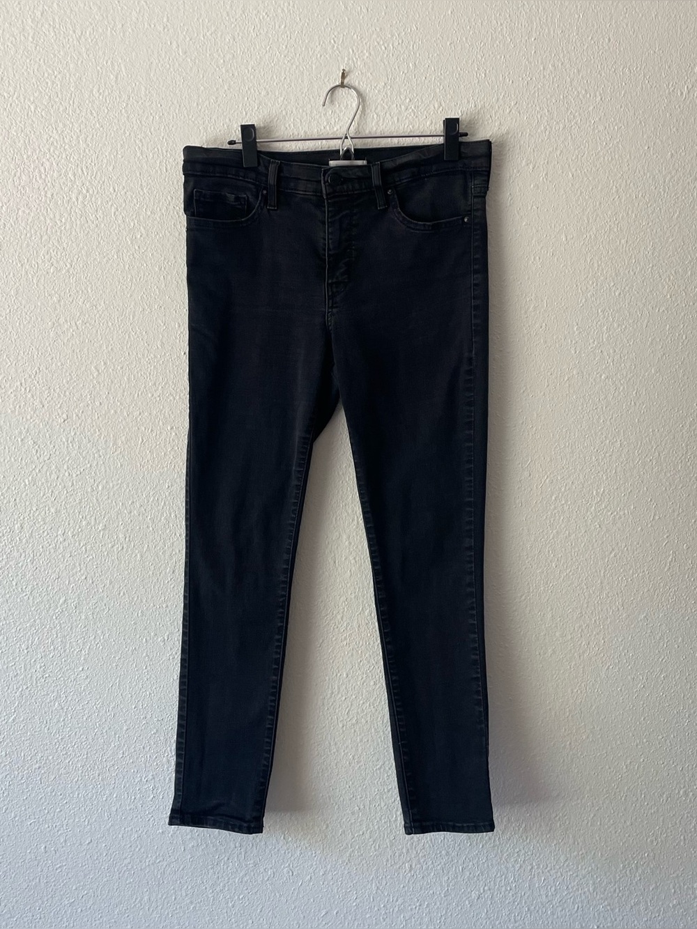 Levi’s 311 Shaping Skinny Jeans Women’s 31 Black Stretch Denim Hemmed 28”